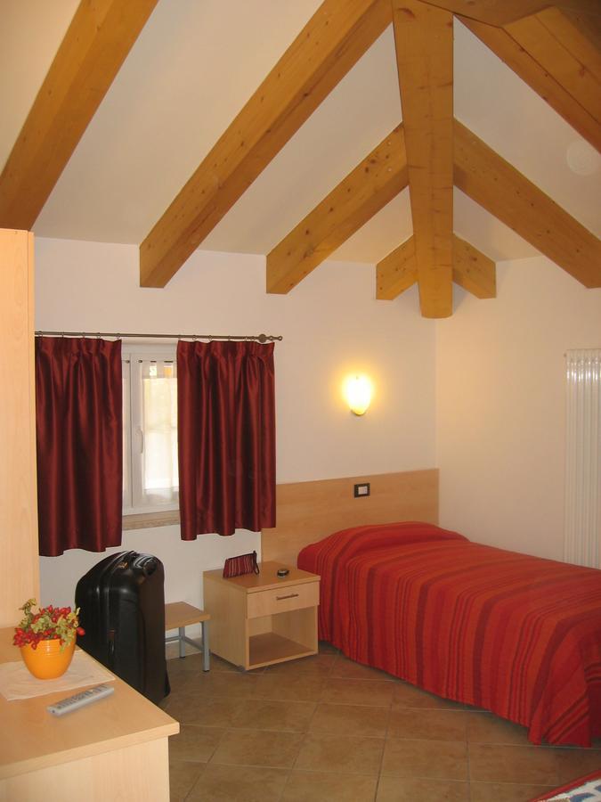 Hotel Victory Taio Buitenkant foto