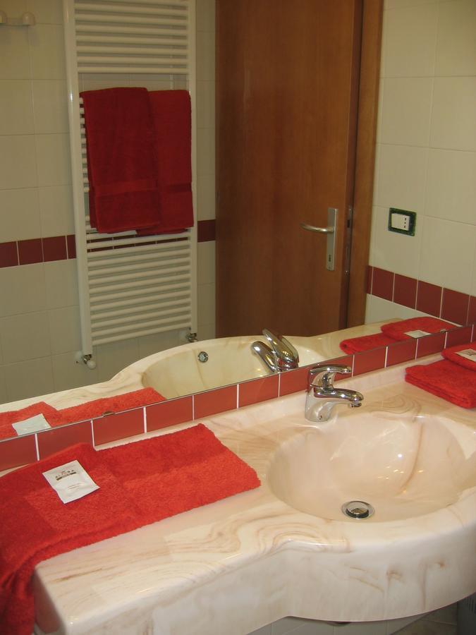 Hotel Victory Taio Buitenkant foto